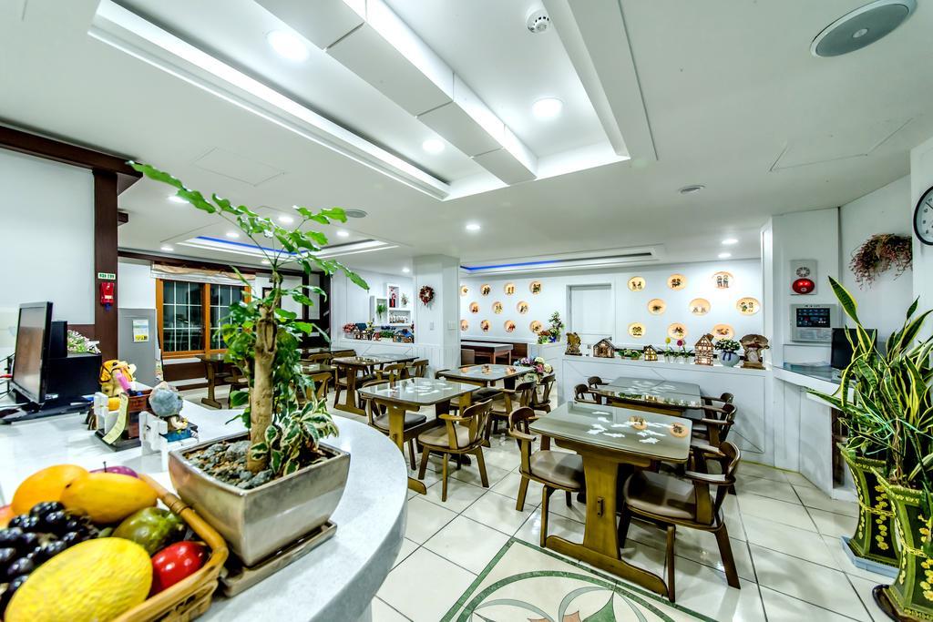 Jeju Hue Pension Seogwipo Eksteriør billede