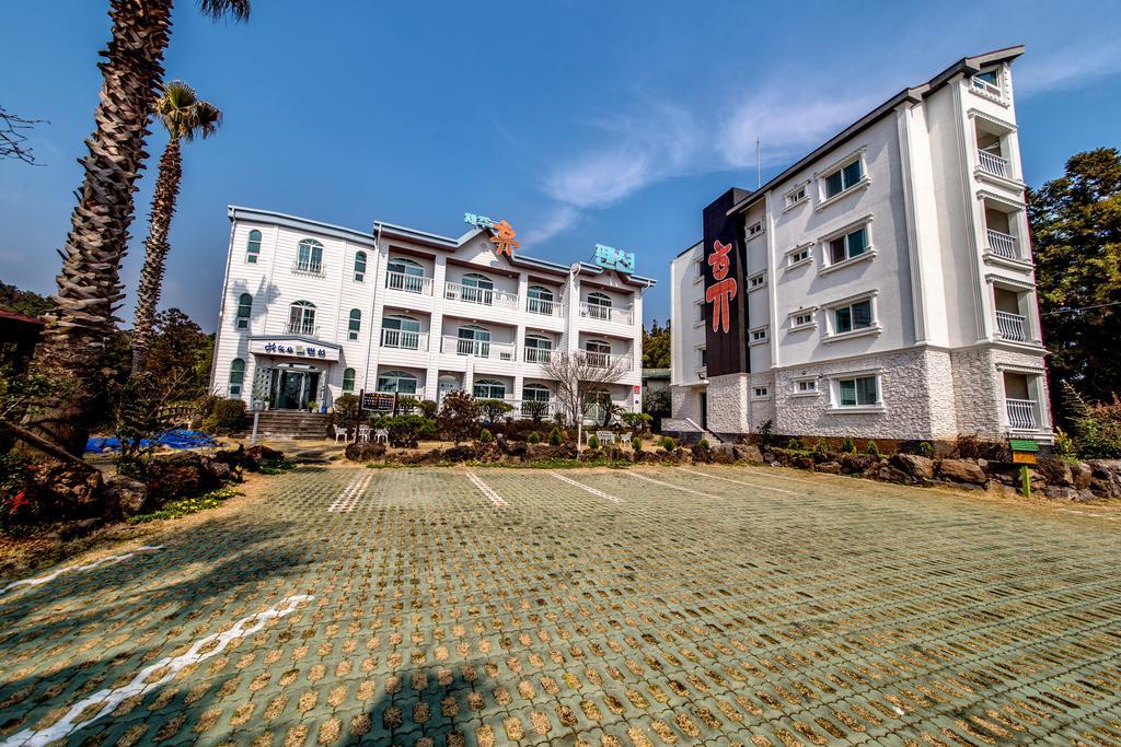 Jeju Hue Pension Seogwipo Eksteriør billede