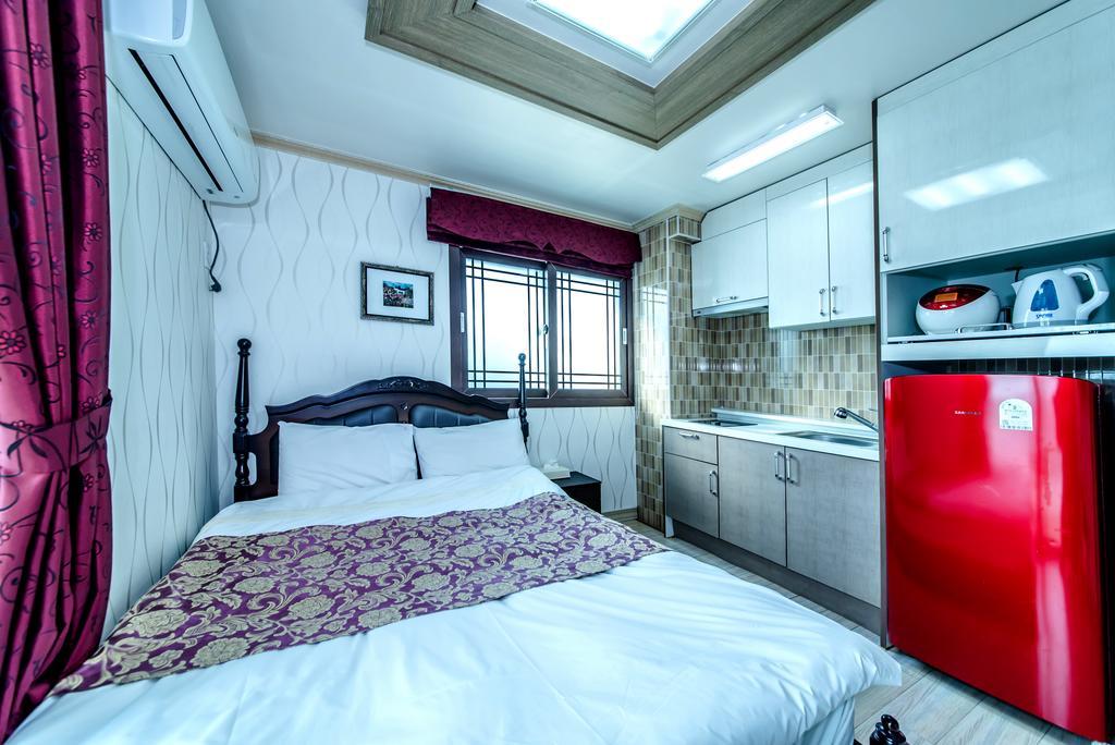 Jeju Hue Pension Seogwipo Eksteriør billede